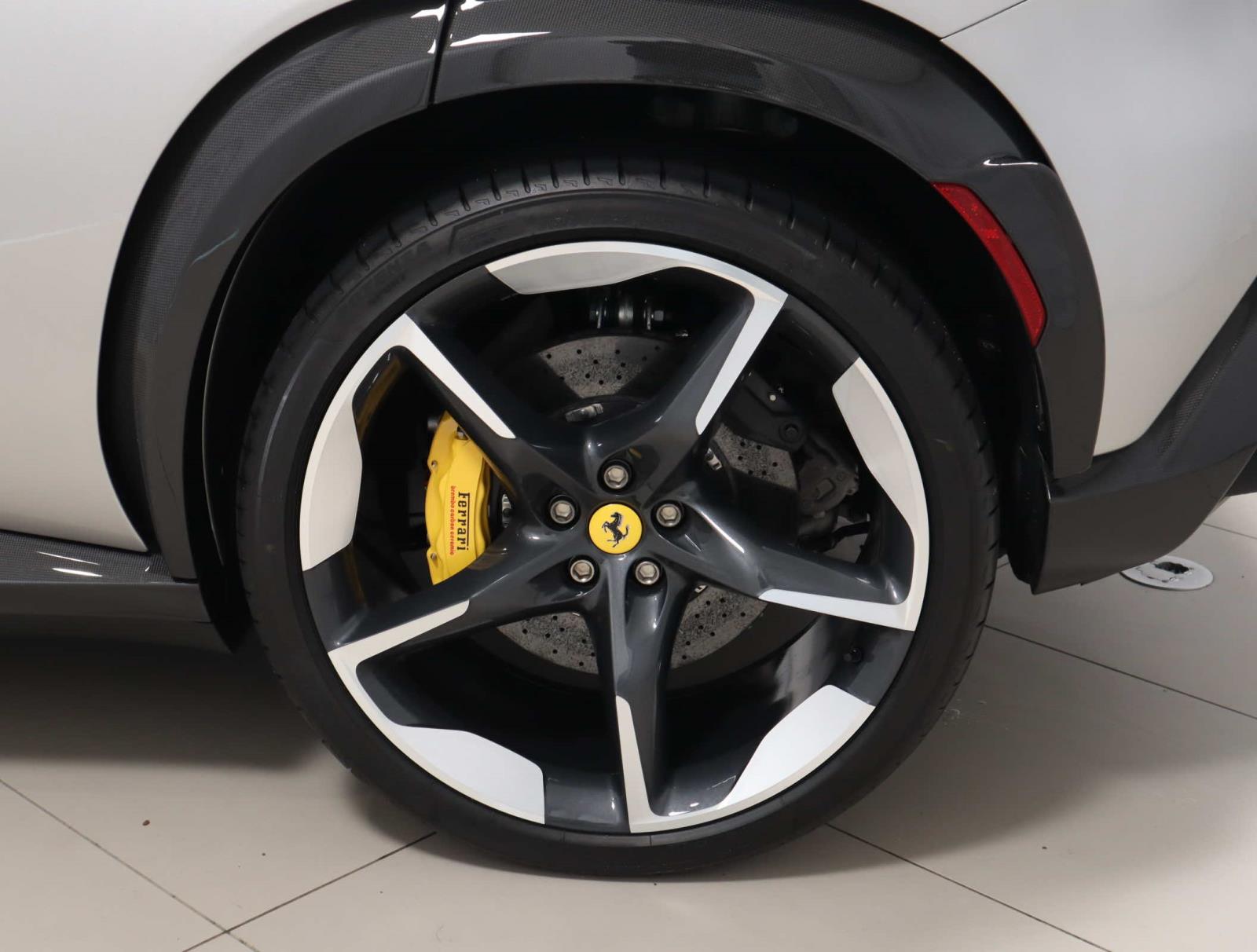 2024 Ferrari Purosangue photo 19