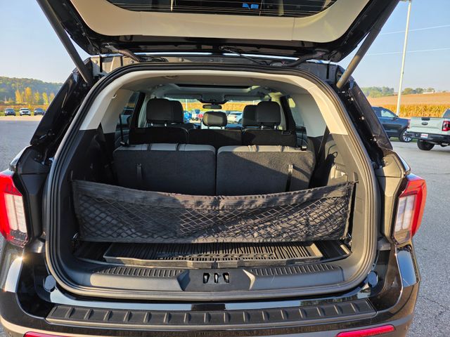 2025 Ford Explorer photo 45