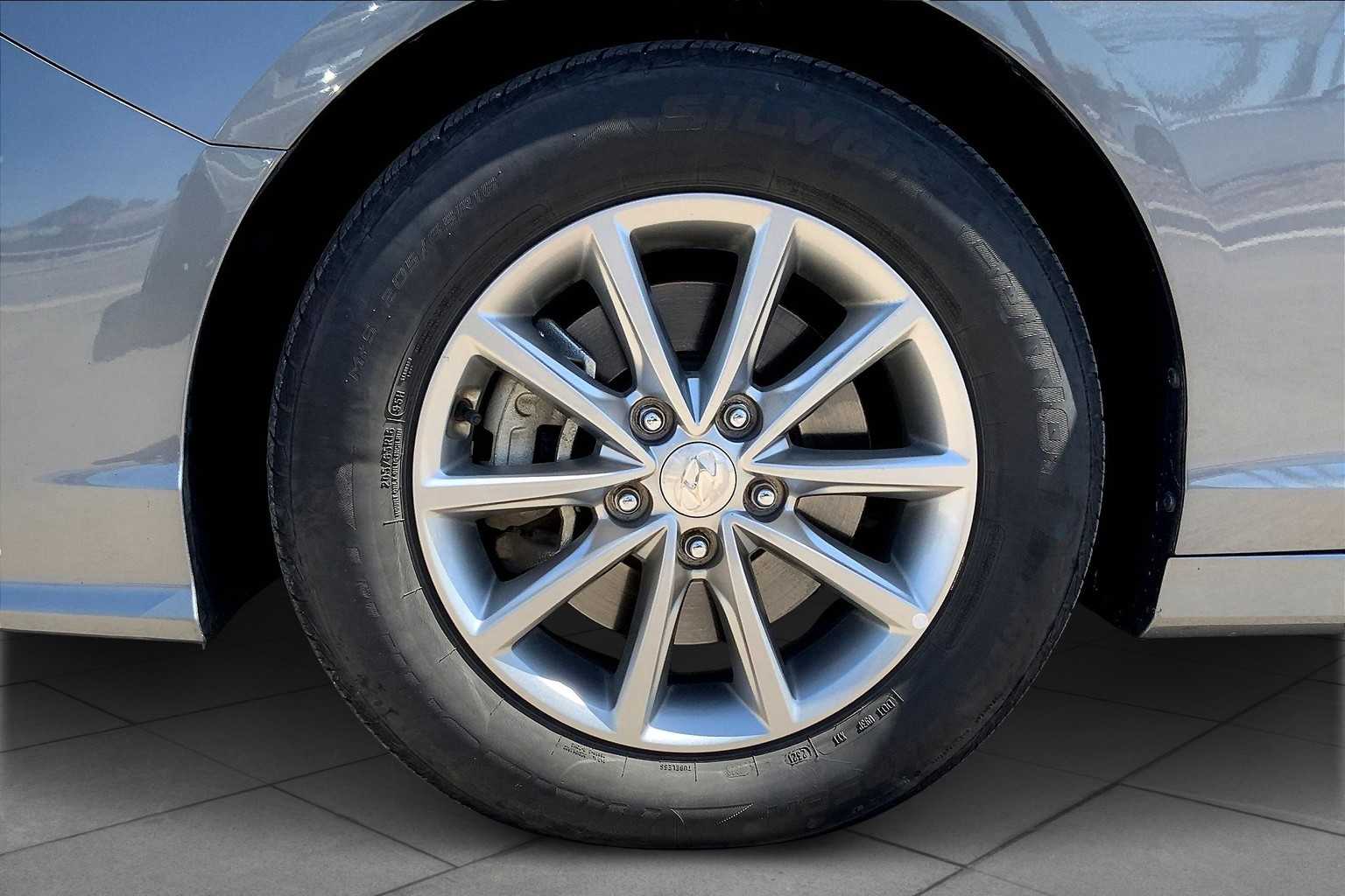 2018 Hyundai Sonata SE photo 9