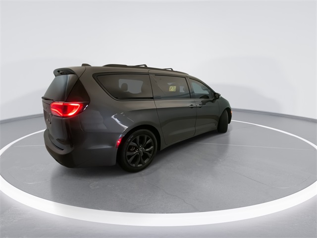 2020 Chrysler Pacifica Limited photo 4