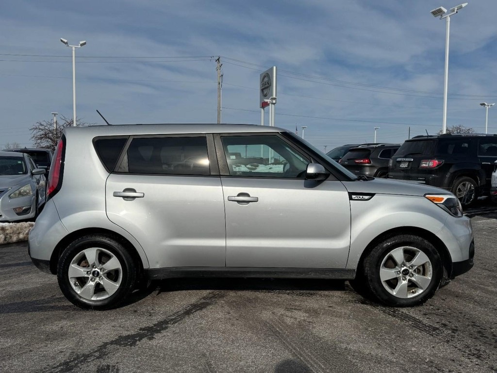 Used 2018 Kia Soul Base with VIN KNDJN2A20J7567013 for sale in St. Peters, MO