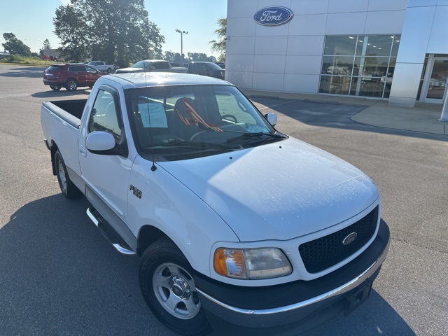 2002 Ford F-150 XLT photo 3