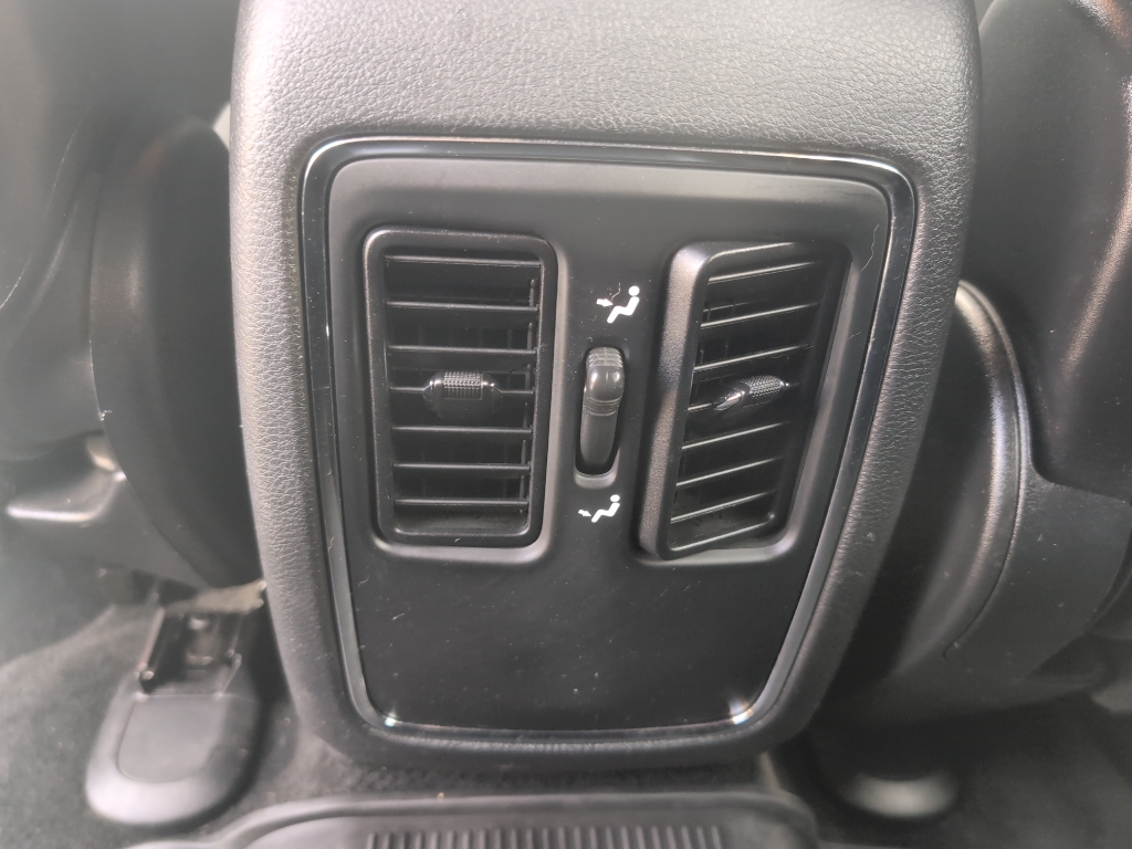 2015 Jeep Grand Cherokee Laredo photo 24