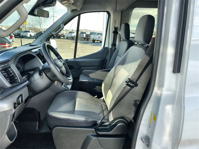 2024 Ford Transit photo 2