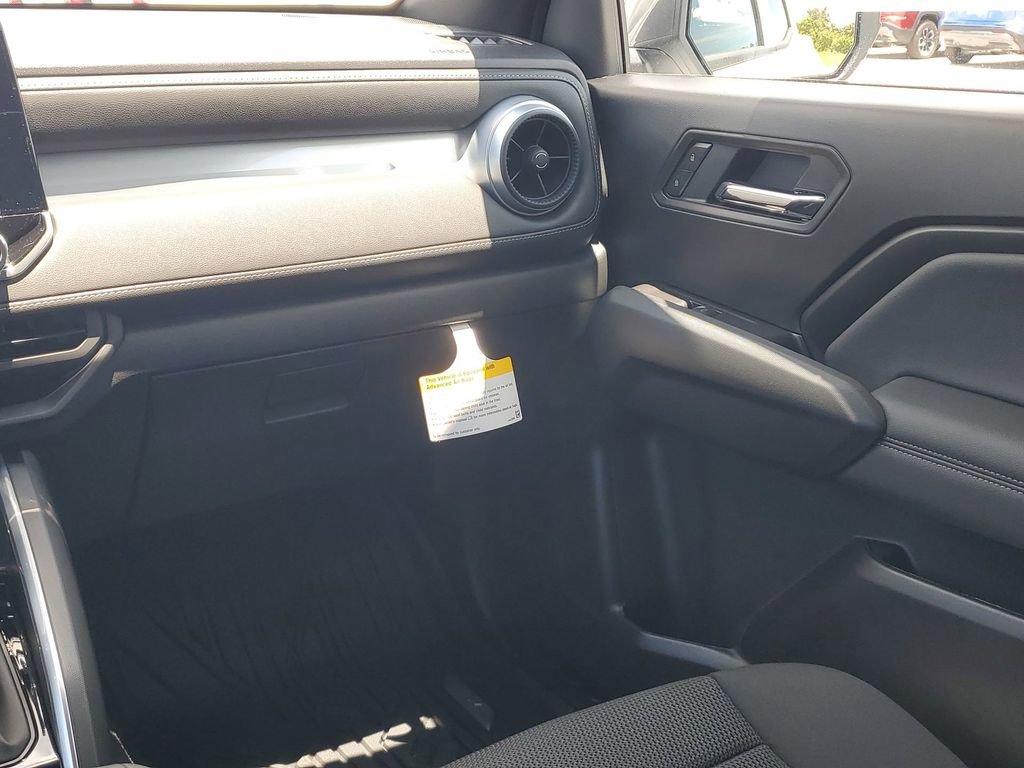 2025 Chevrolet Colorado Work Truck LT photo 11