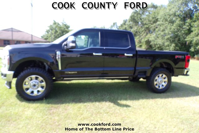 2025 Ford F-250 Lariat photo 4
