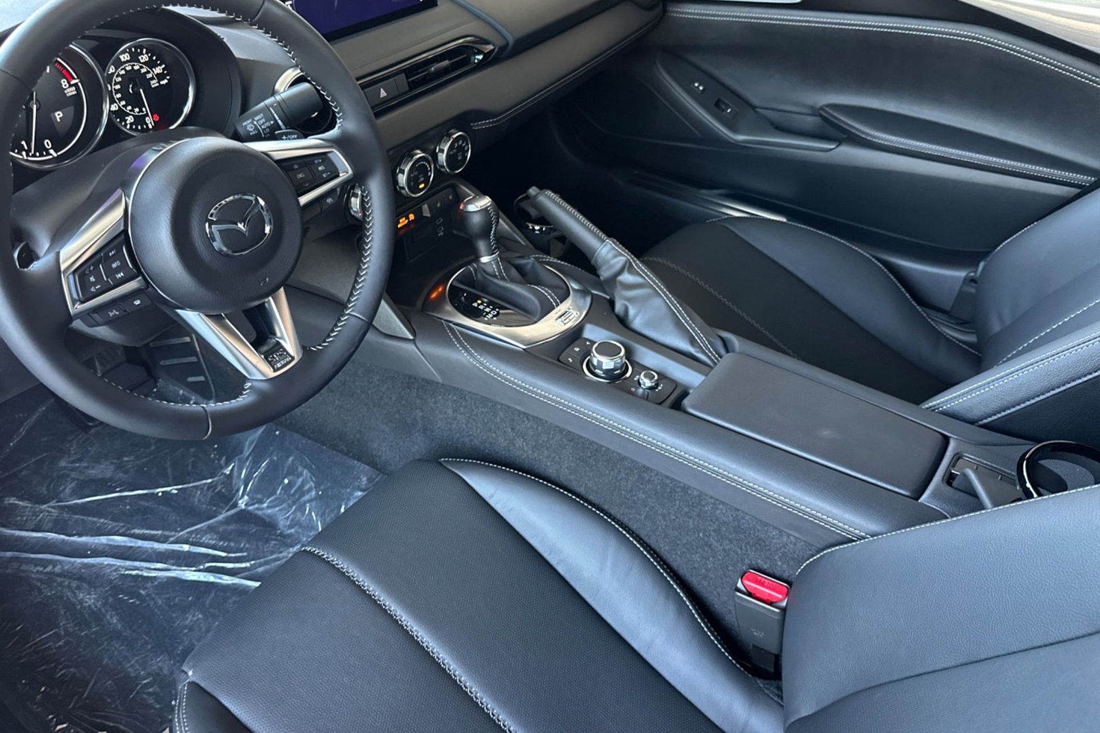 2025 Mazda MX-5 Miata Miata RF Grand Touring photo 9