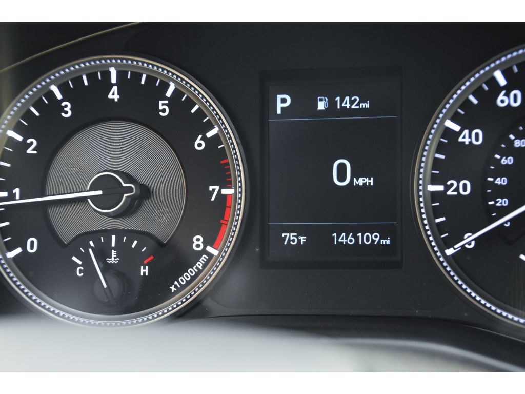 2020 Hyundai Santa Fe SE photo 18