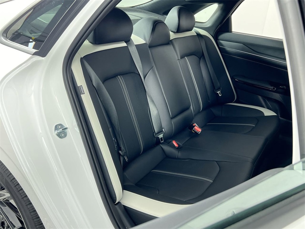 2025 Kia K5 GT-Line photo 27