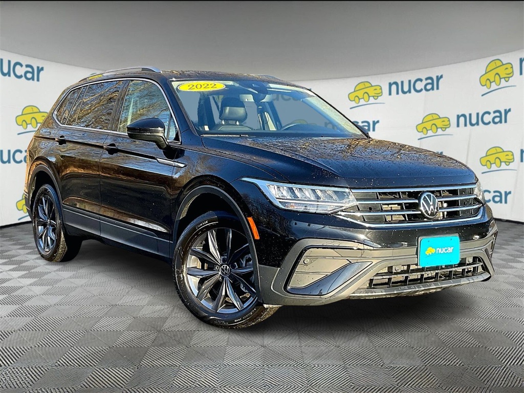 2022 Volkswagen Tiguan SE's photo