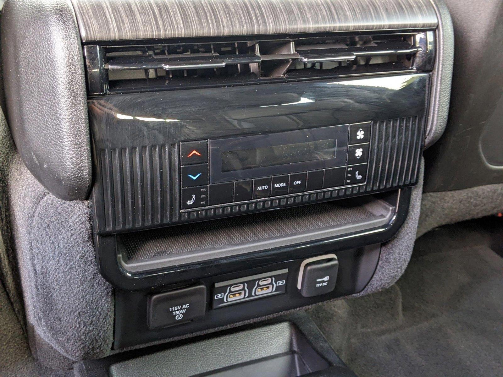 2024 Jeep Wagoneer Series II photo 18