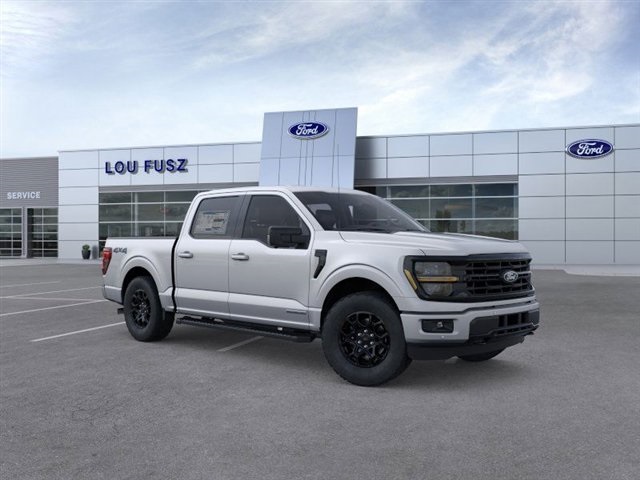 2025 Ford F-150 XLT photo 3