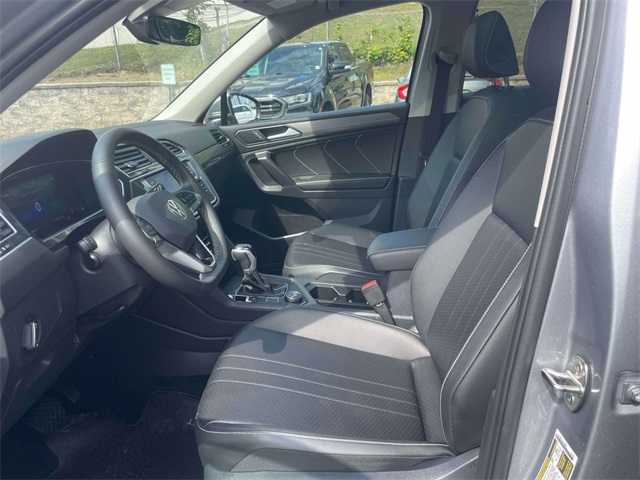 2024 Volkswagen Tiguan SE Wolfsburg Edition photo 13