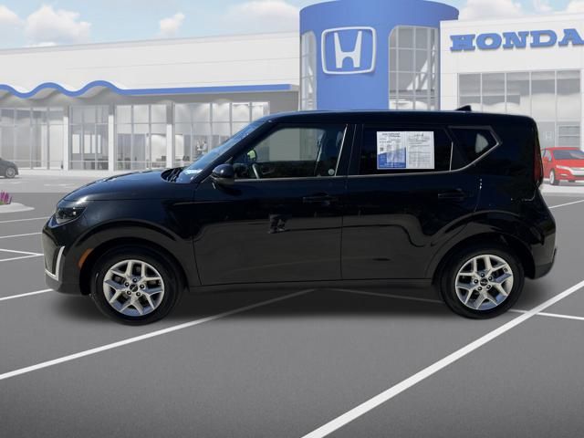 2024 Kia Soul LX photo 4