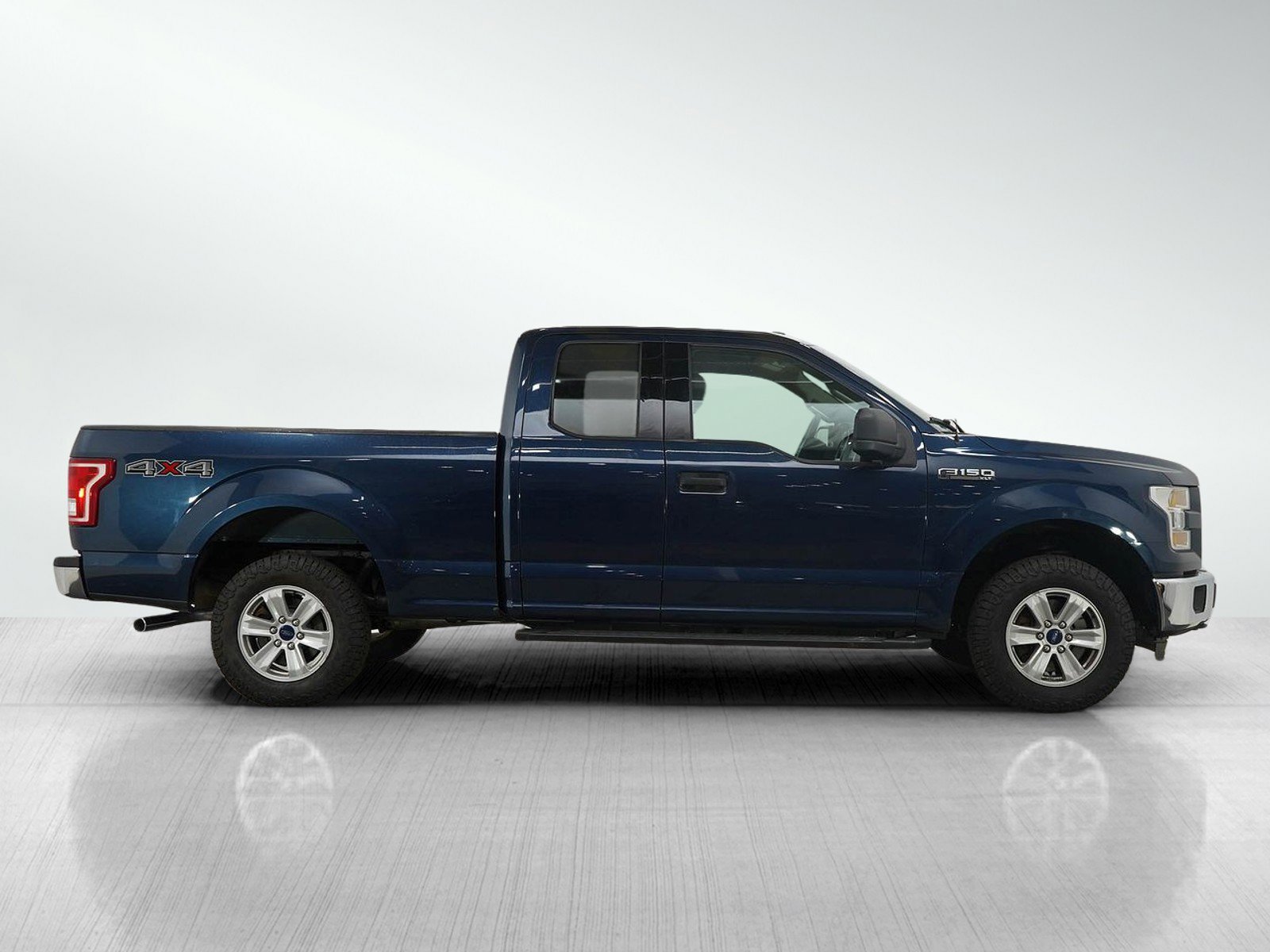 2015 Ford F-150 XLT photo 4