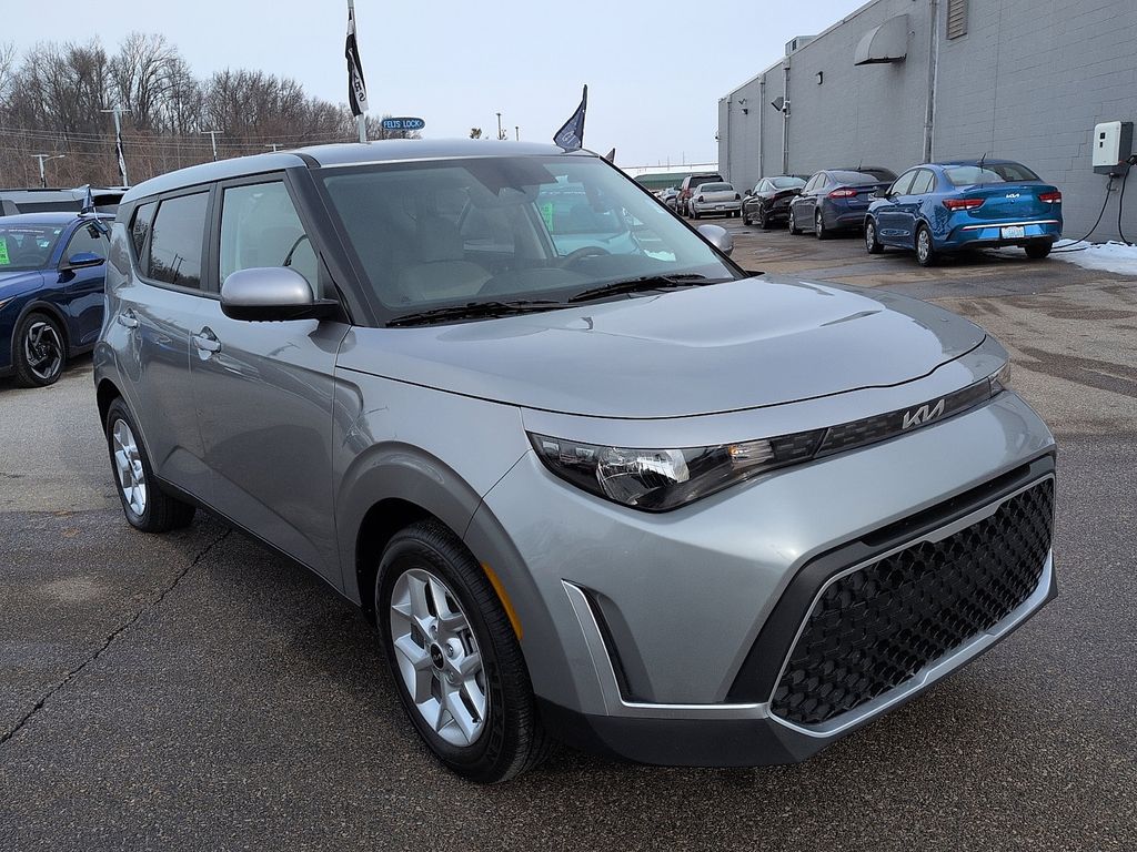 2025 Kia Soul LX