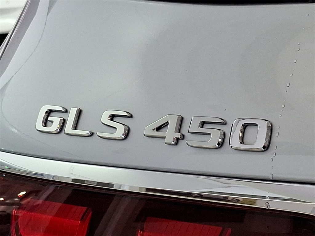 2025 Mercedes Benz GLS 450 4MATIC photo 26