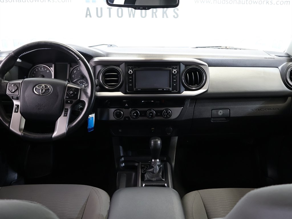 2018 Toyota Tacoma SR5 Access Cab V6 4x4 photo 25