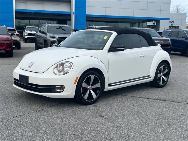 2013 Volkswagen Beetle 2.0's photo