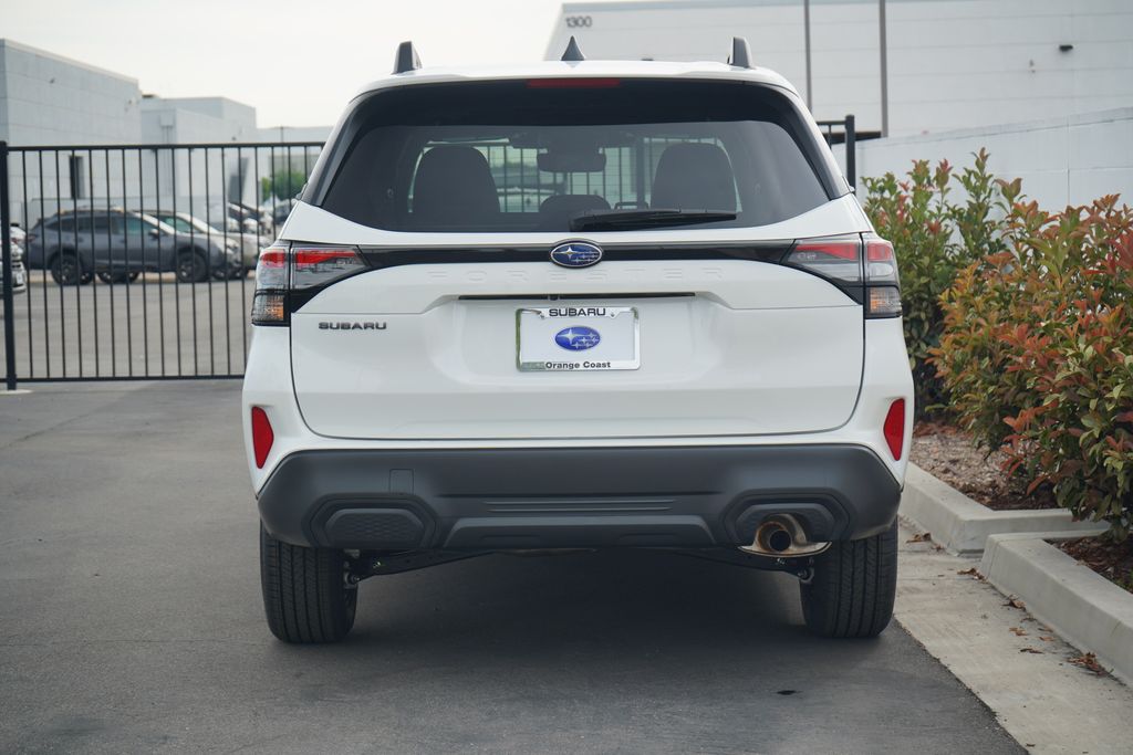 2026 Subaru Forester Premium photo 3