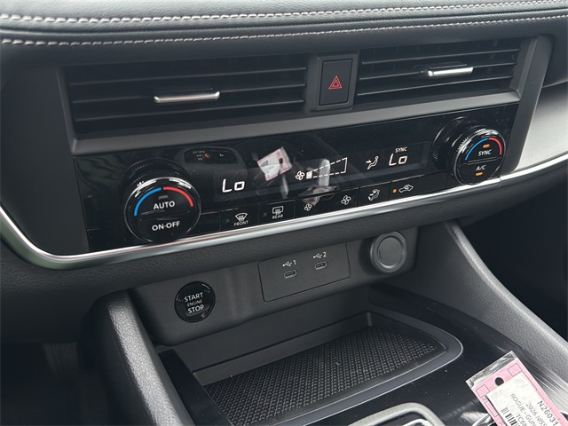 2026 Nissan Rogue SV photo 27