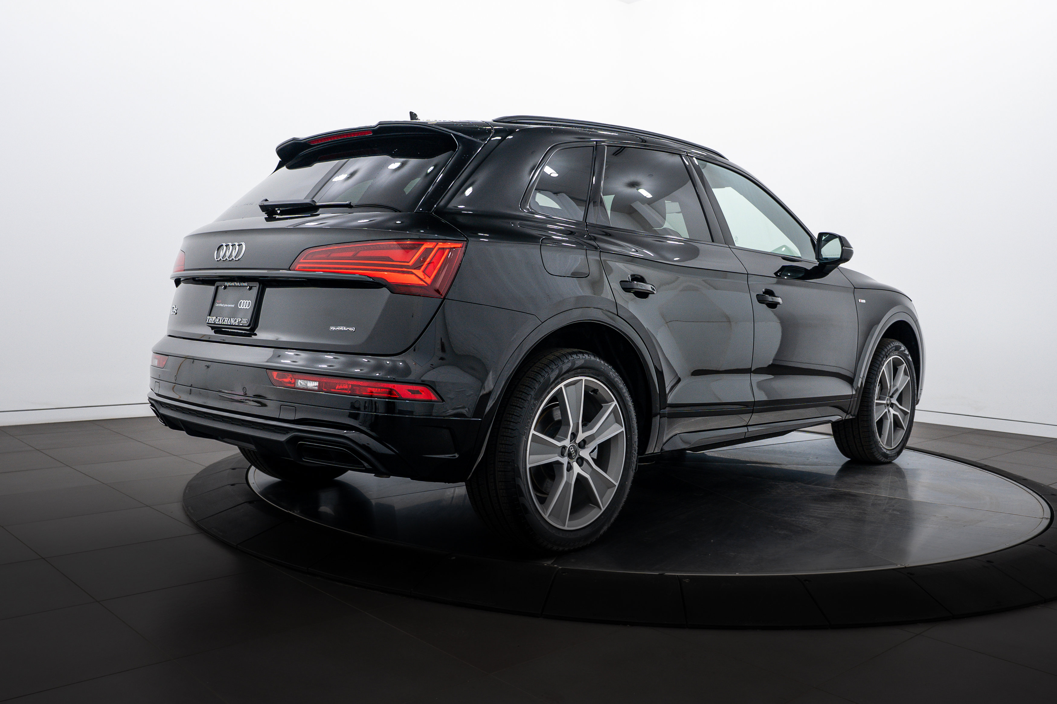 2025 Audi Q5 S line Premium photo 3
