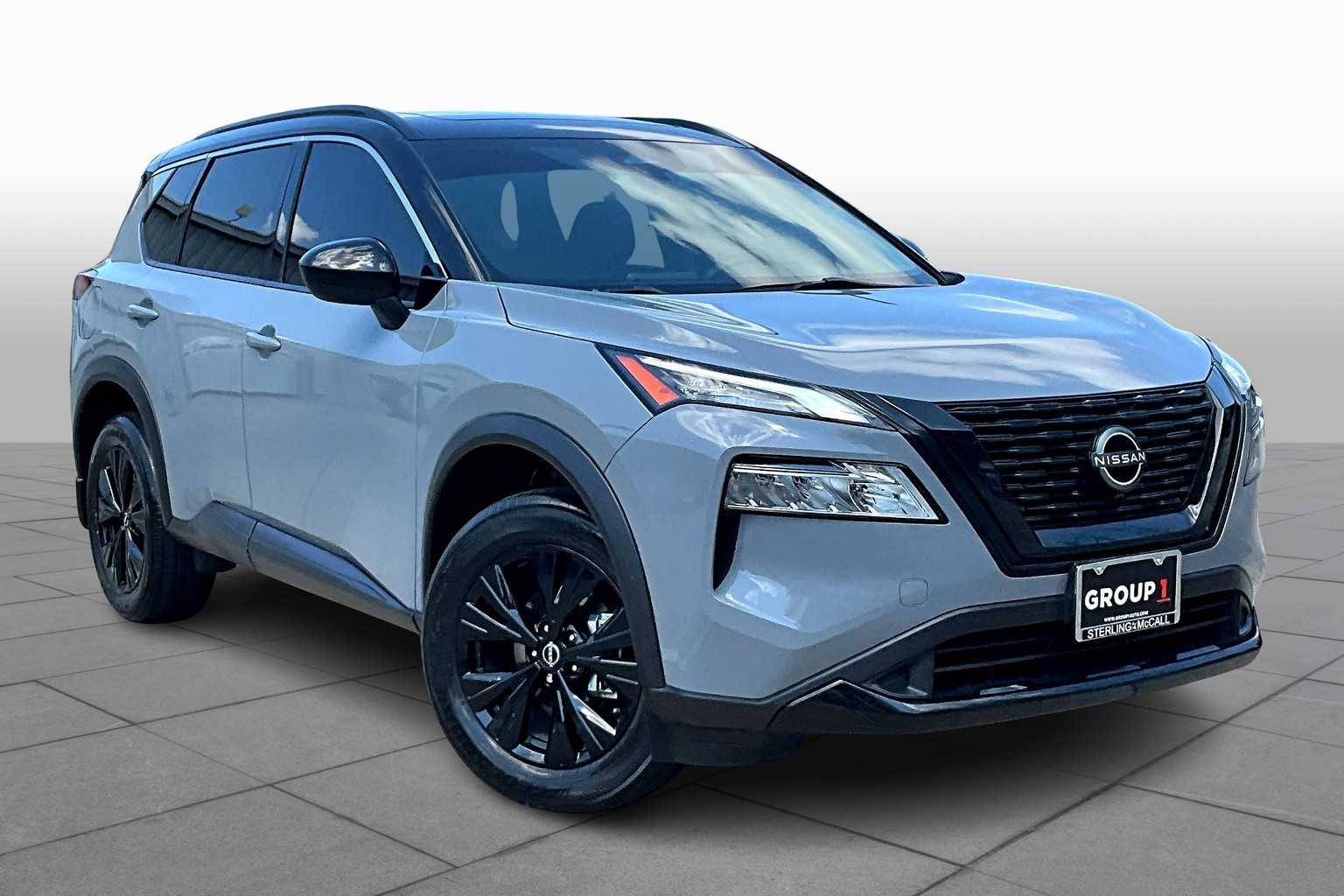 2023 Nissan Rogue SV photo 2