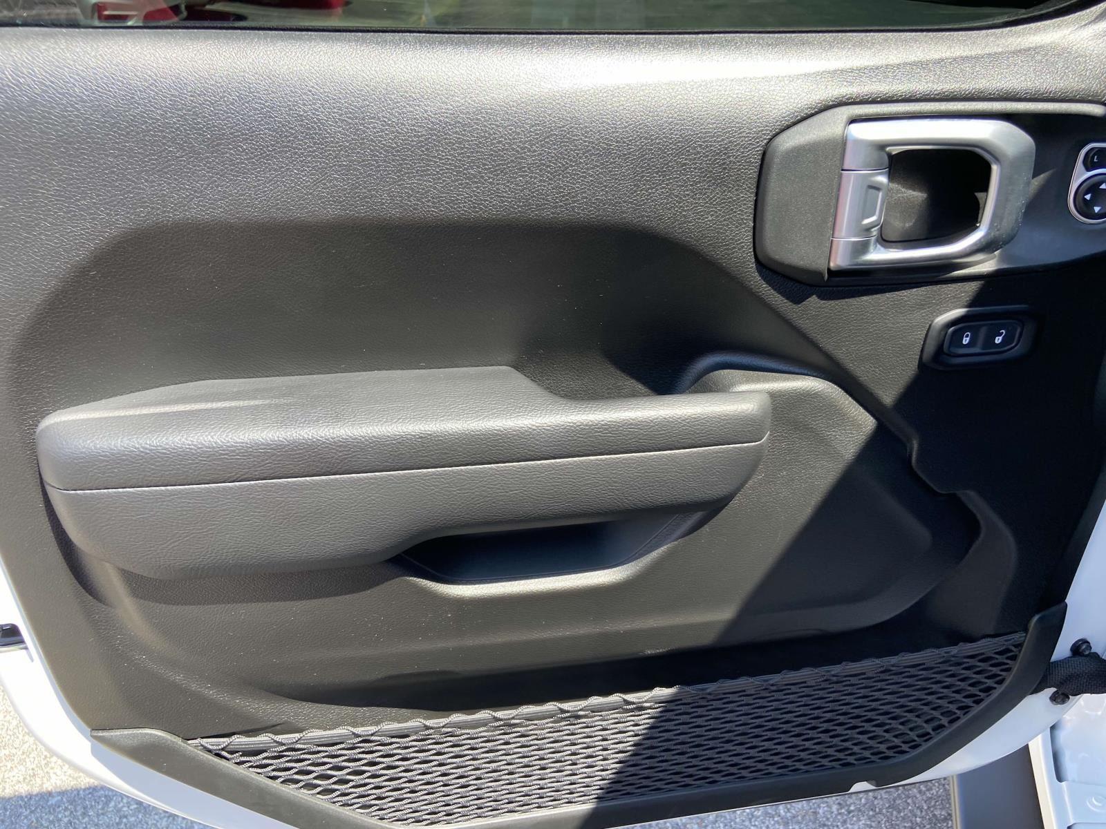 2024 Jeep Gladiator Mojave photo 8