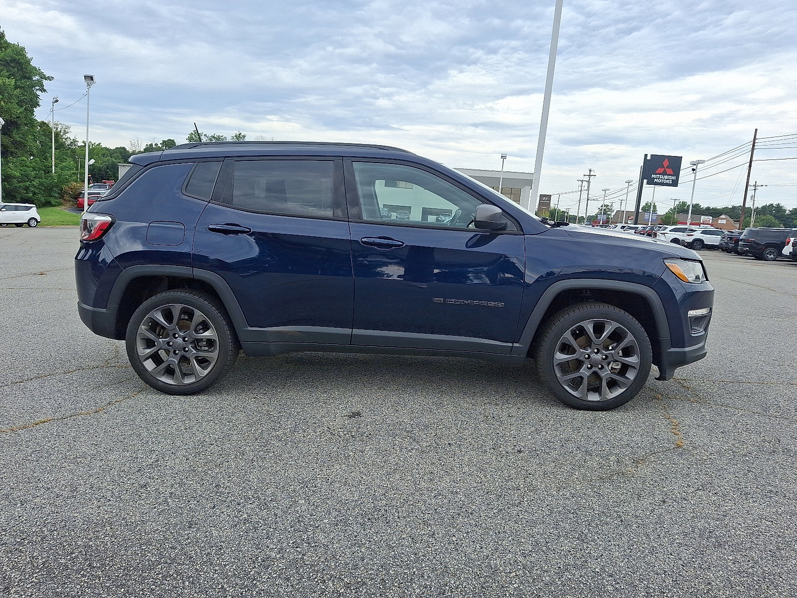 2021 Jeep Compass Altitude photo 2