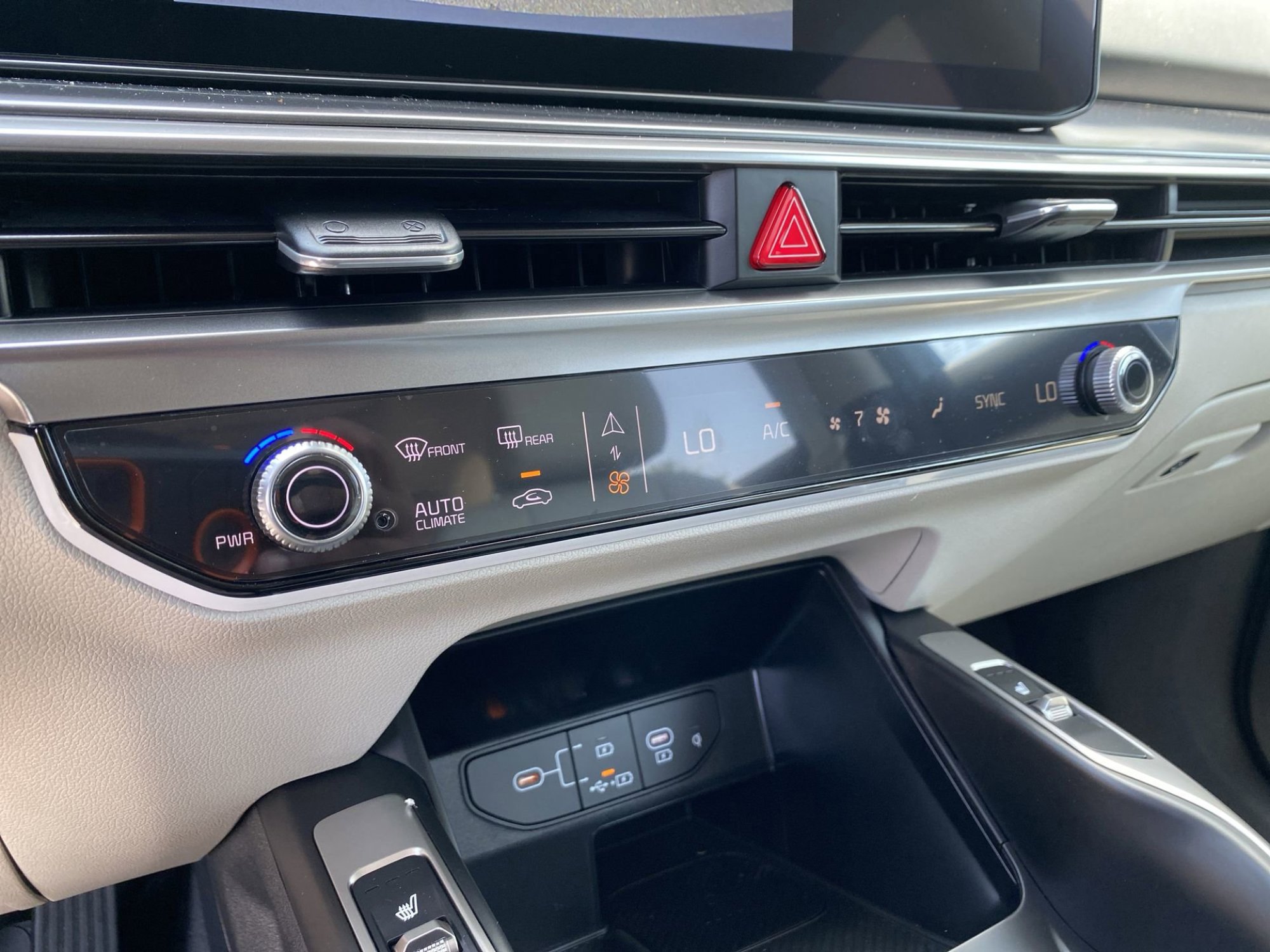 2025 Kia Sorento S photo 15