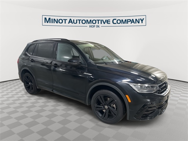 2023 Volkswagen Tiguan SE R-LINE BLACK