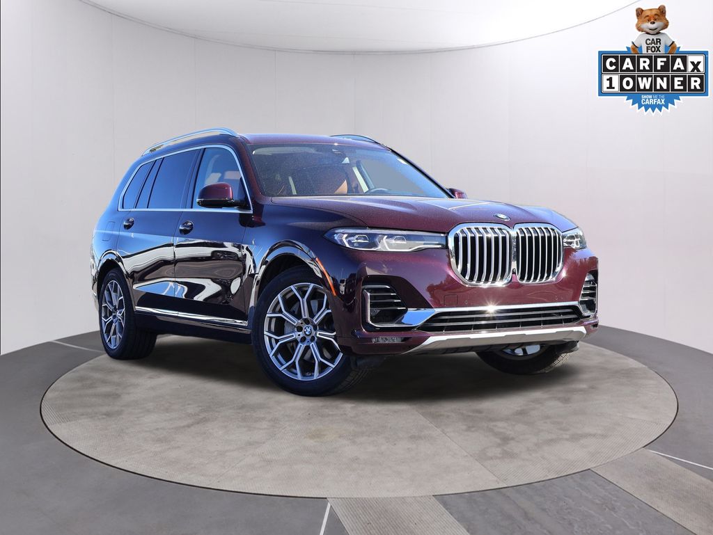 2022 BMW X7 40i's photo