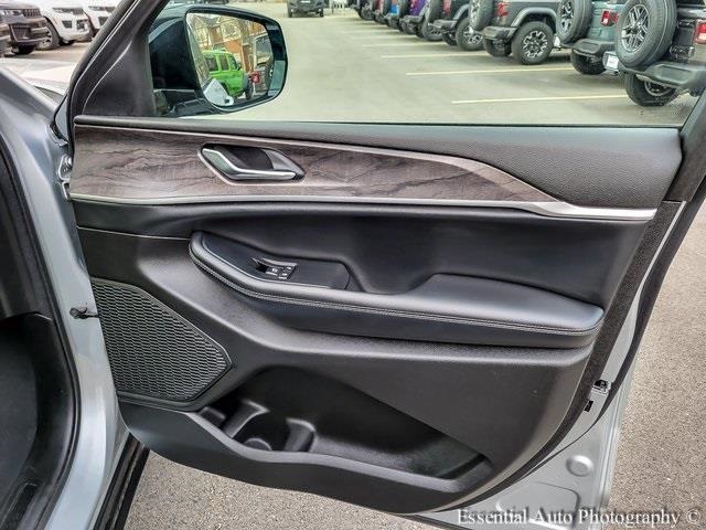 2024 JEEP GRAND CHEROKEE L - Image 33