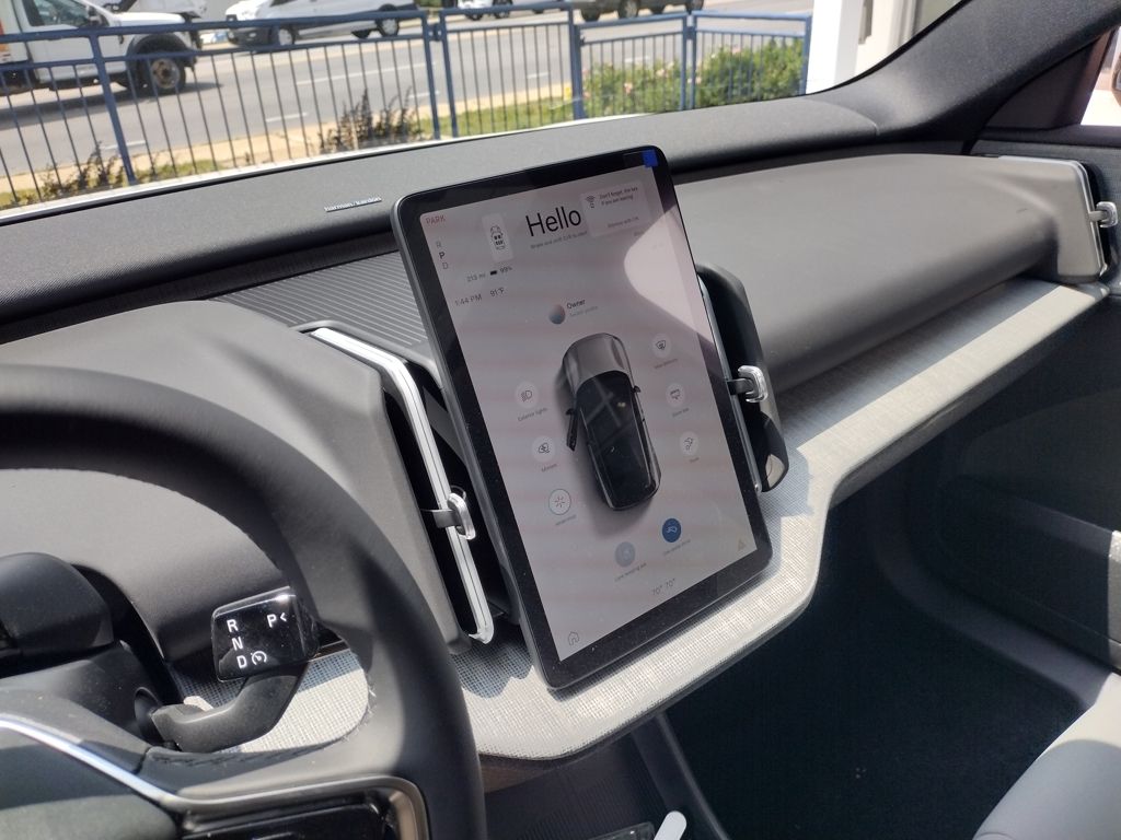 2025 VOLVO EX30 - Image 12