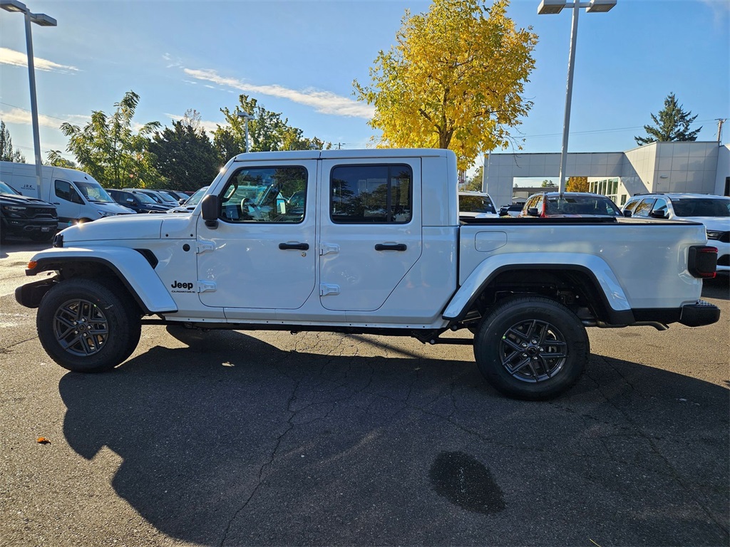 2025 Jeep Gladiator Sport S photo 4