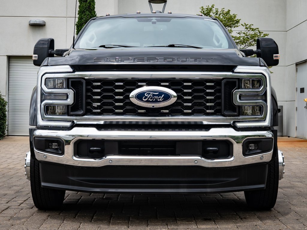 2023 Ford F-450 photo 2