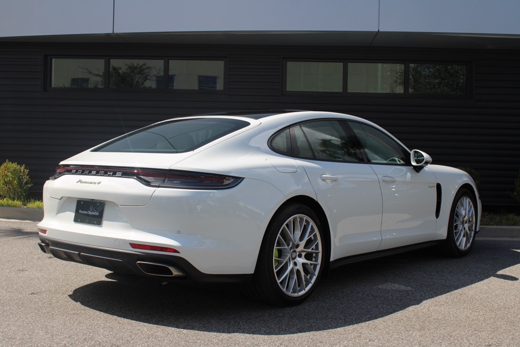 2023 Porsche Panamera E-Hybrid 4 photo 7
