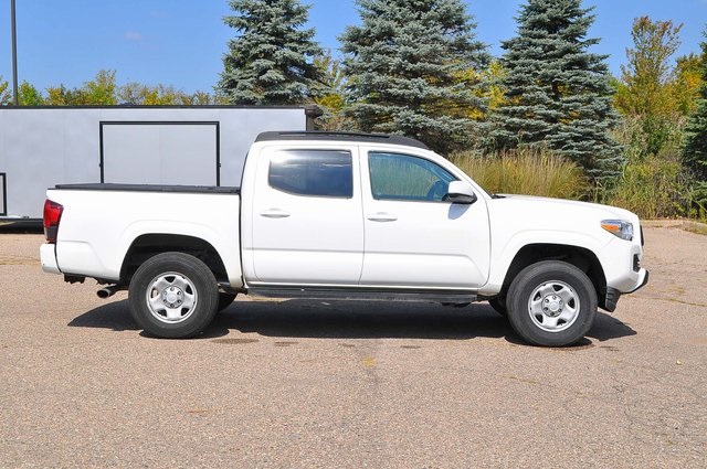 2023 Toyota Tacoma SR 4x4 Double Cab photo 2