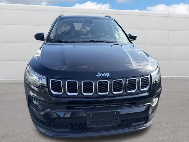 2024 Jeep Compass Latitude photo 13