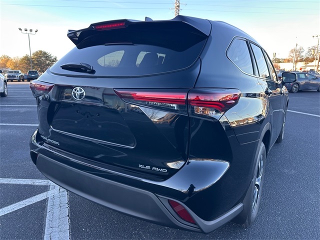 2026 Toyota Highlander XLE XSE Platinum Limited photo 3