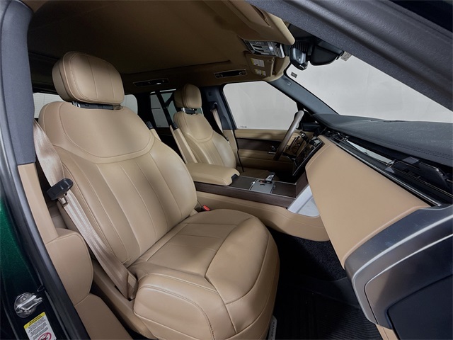 2025 Land Rover Range Rover SE photo 25