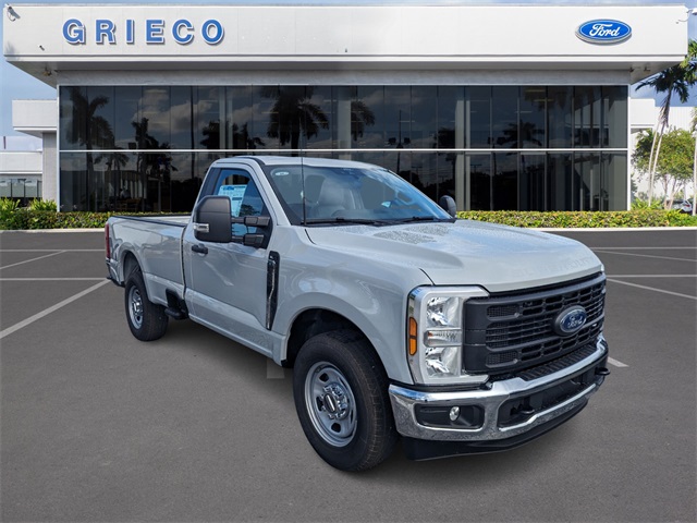 2026 Ford F-350 XL photo 2