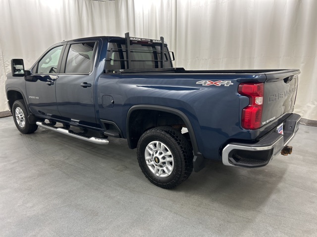 2022 Chevrolet Silverado 2500HD LT photo 3