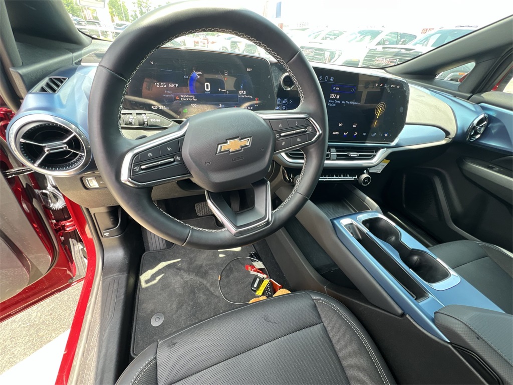 2024 Chevrolet Equinox EV 1LT photo 18