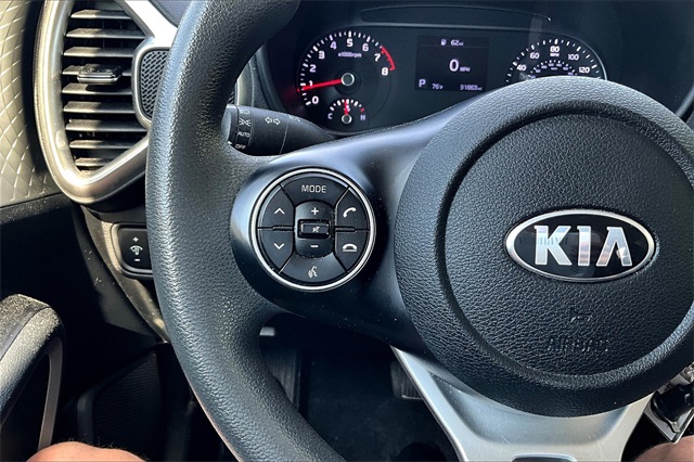 2022 Kia Soul LX photo 18