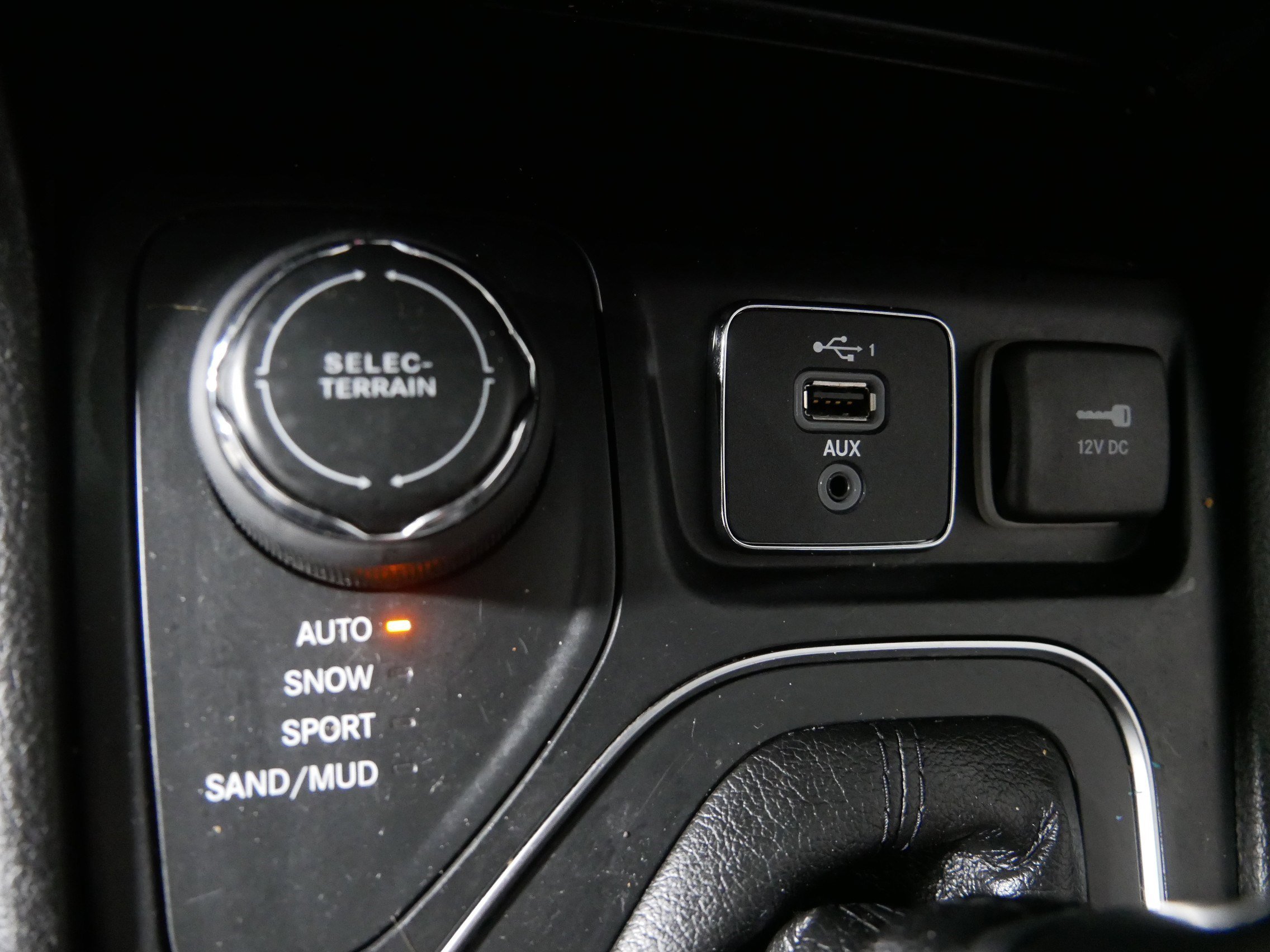2019 Jeep Cherokee Latitude photo 28