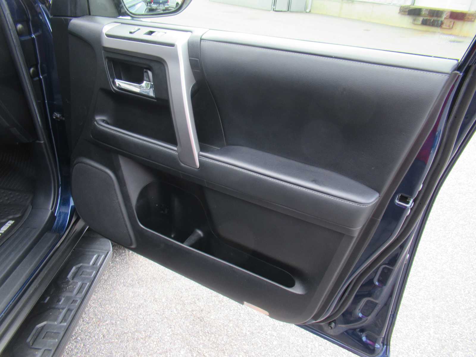 2020 Toyota 4Runner SR5 Premium photo 20