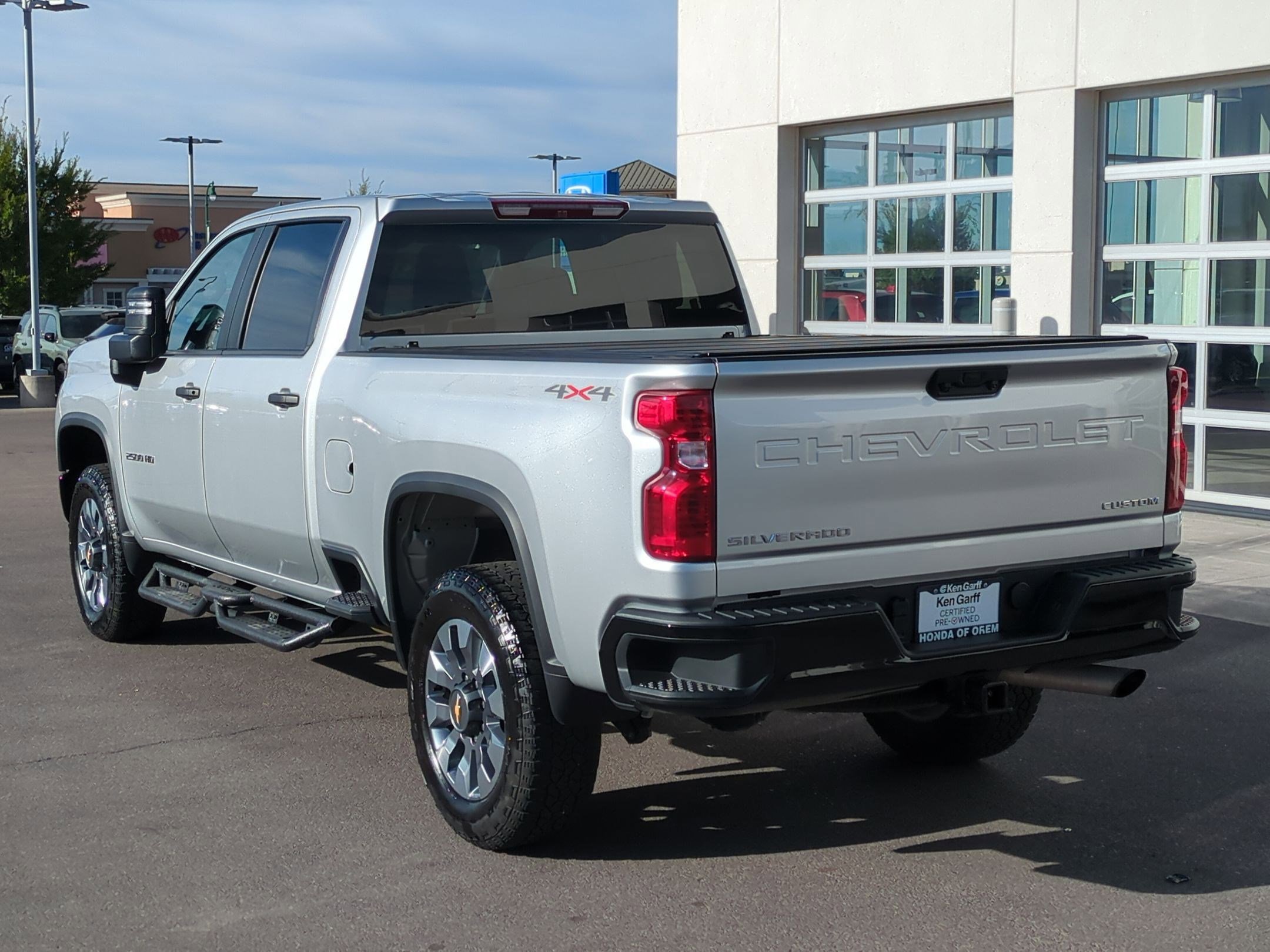 2022 Chevrolet Silverado 2500HD Custom photo 5