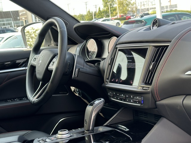 2024 Maserati Levante GT photo 21