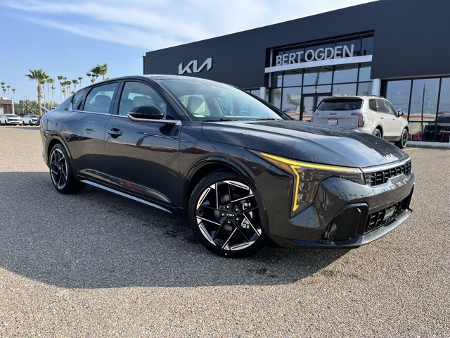 2025 Kia K4 GT-Line's photo